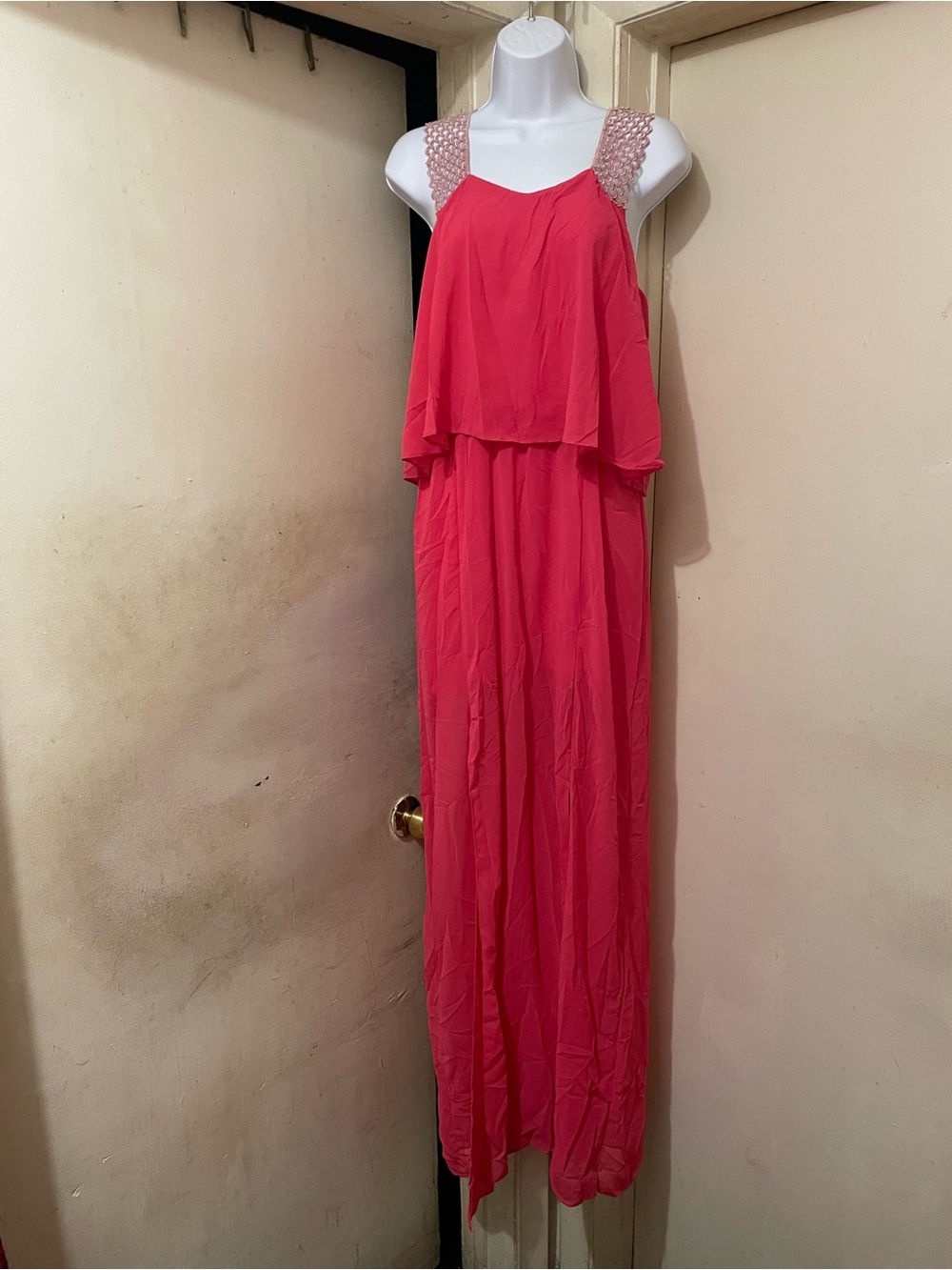 the HANGER Pink Lace Halter Maxi Dress M Lined Pullover Party/Cocktail